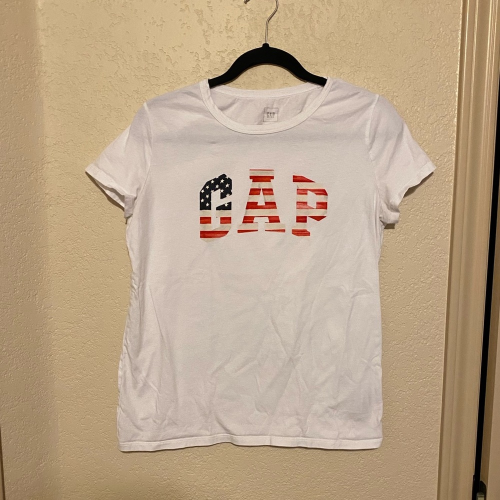 White Gap American Flag T-shirt